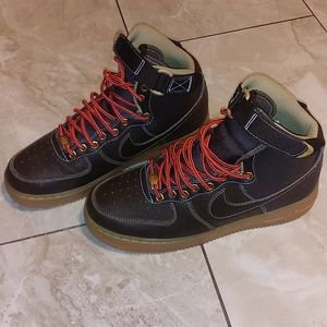 Nike Air Force 1. Size: 7y